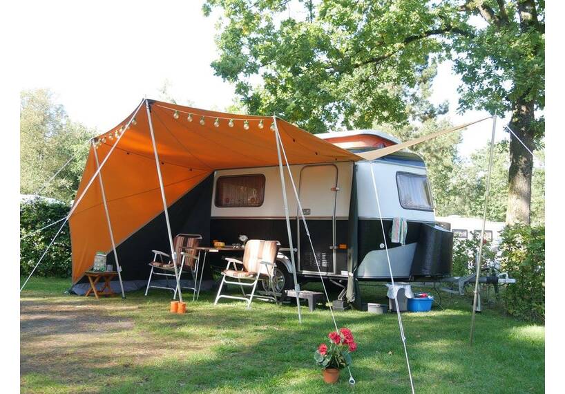 Atomatent luifel voor ERIBA Pan caravan met een extra staander, op aanvraag