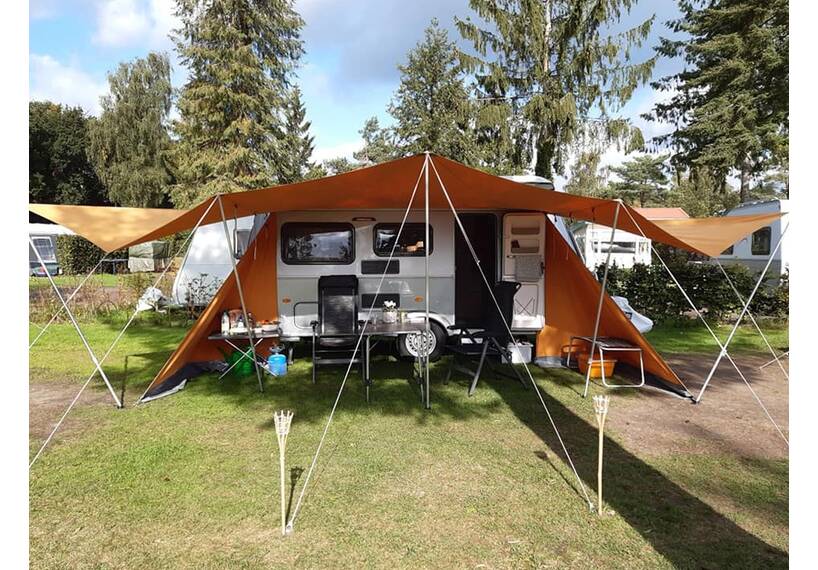 Atomatent luifel voor ERIBA Pan caravan met twee extra staanders, op aanvraag
